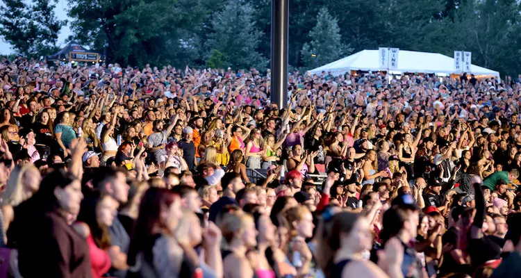 Morgan Wallen Concert audience